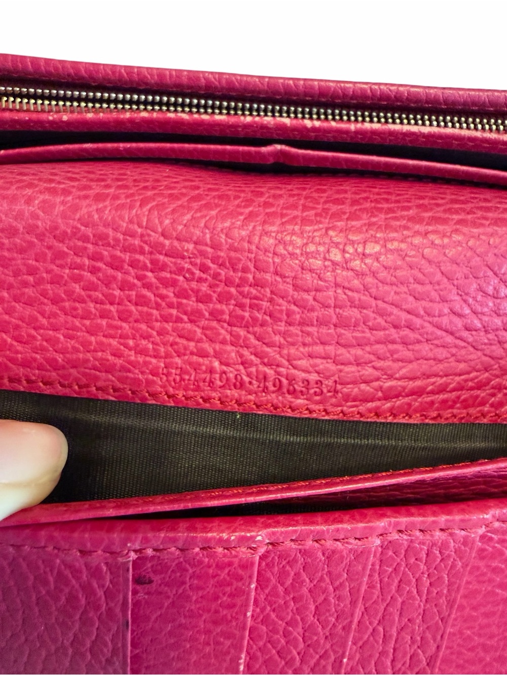 Authentic Gucci Swing Flap Wallet in fuchsia/shocking pink - Picture 3 of 9